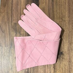 Vintage Pink Quilted Suede Gloves